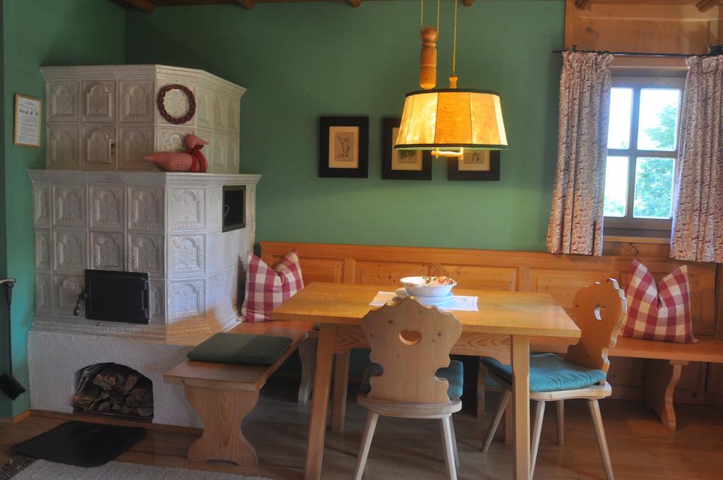 Romantikhotel Almtalhof Grünau im Almtal Pokoj fotografie