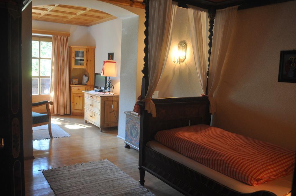Romantikhotel Almtalhof Grünau im Almtal Pokoj fotografie